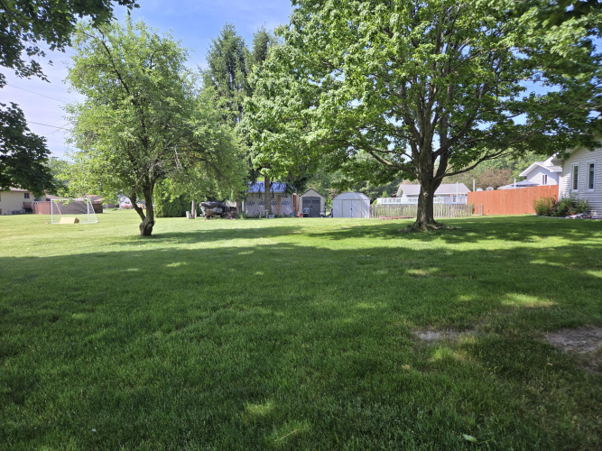 Listing Image 5