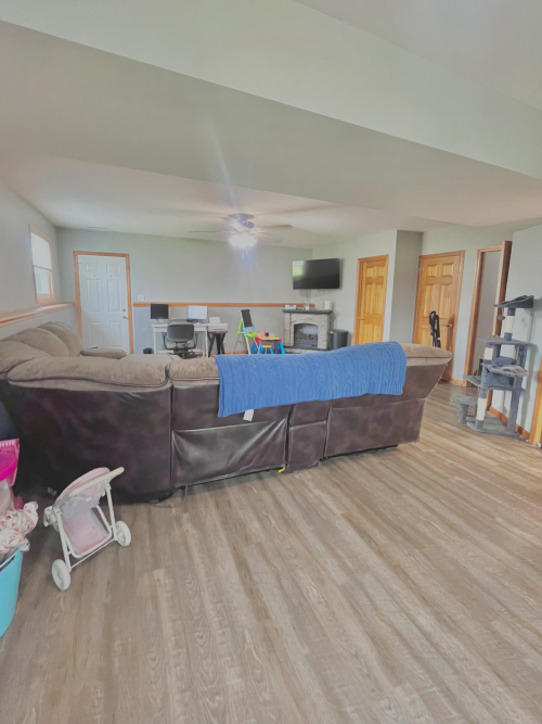 Listing Image 35