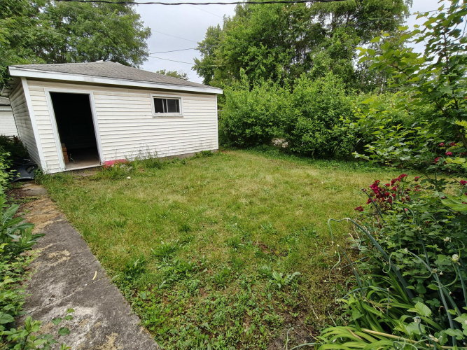 Listing Image 27
