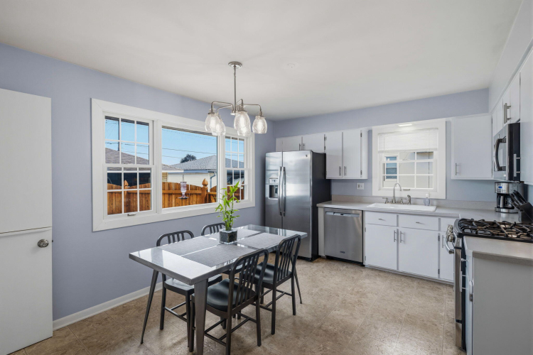 Listing Image 13