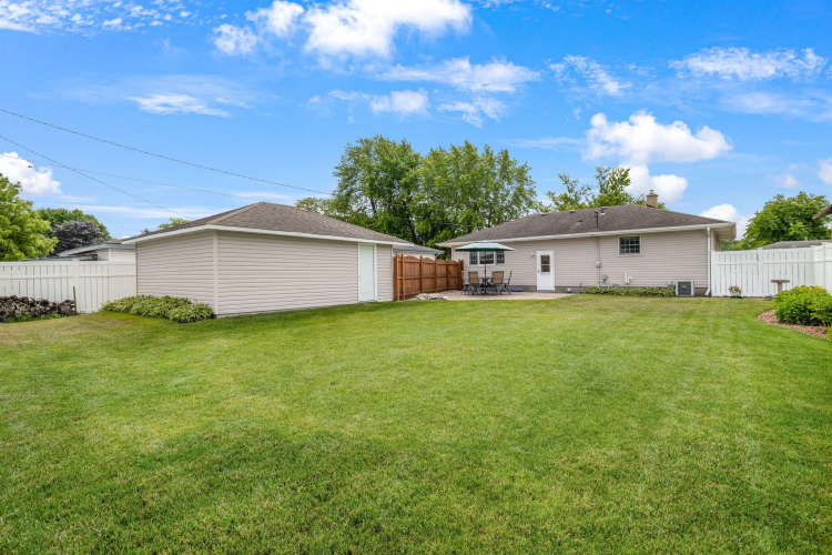 Listing Image 22