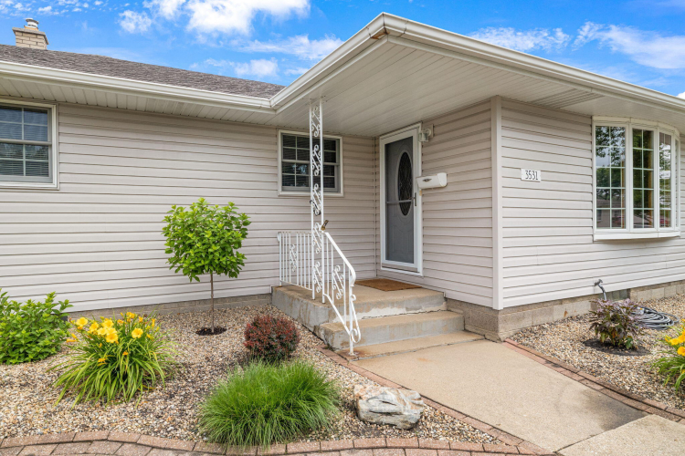 Listing Image 24