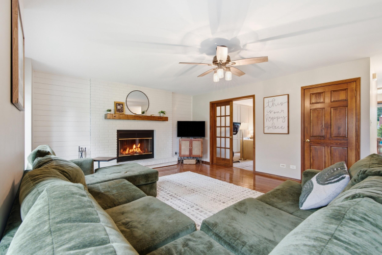 Listing Image 15