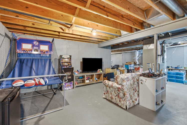 Listing Image 27
