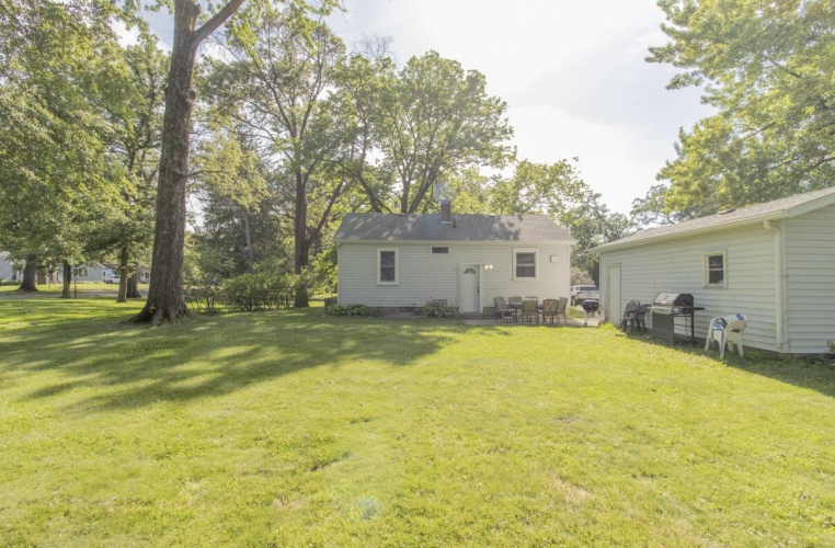 Listing Image 17