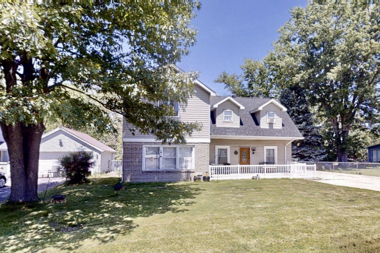 Listing Image 3