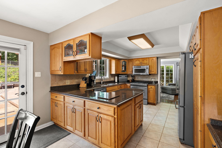 Listing Image 15