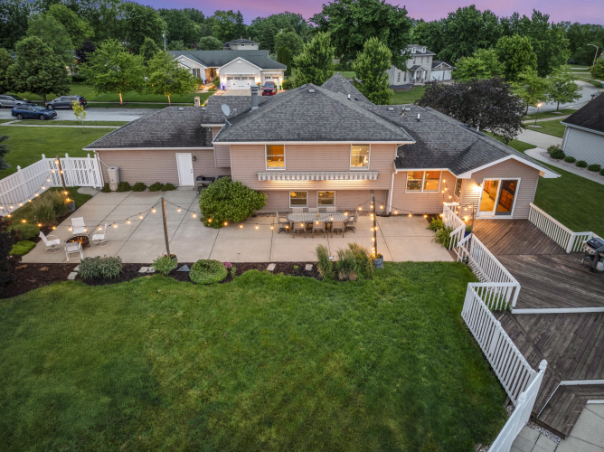 Listing Image 6