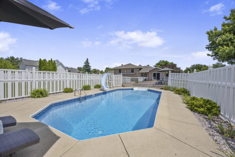 Listing Image 59