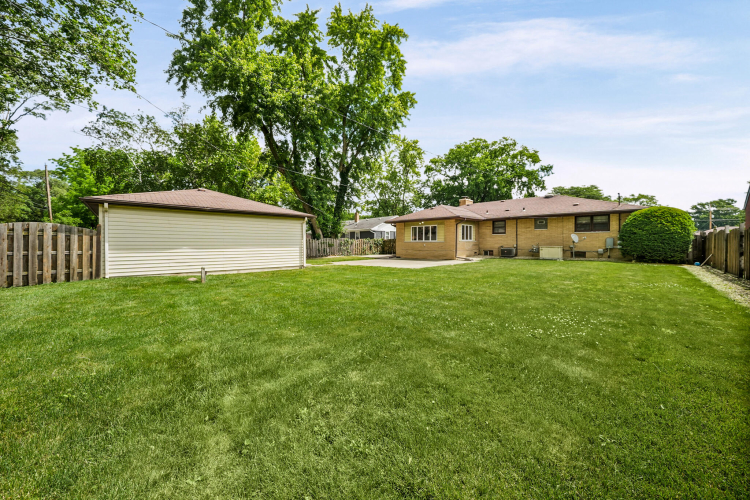 Listing Image 25