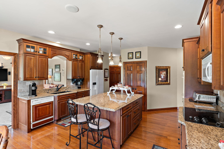 Listing Image 21