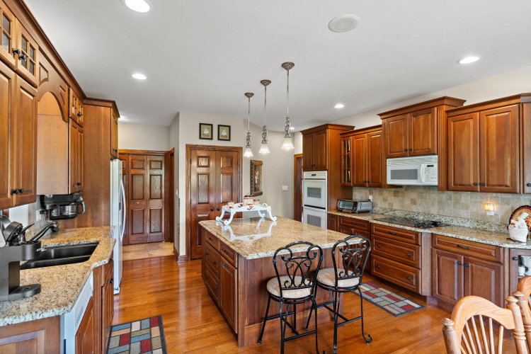 Listing Image 22