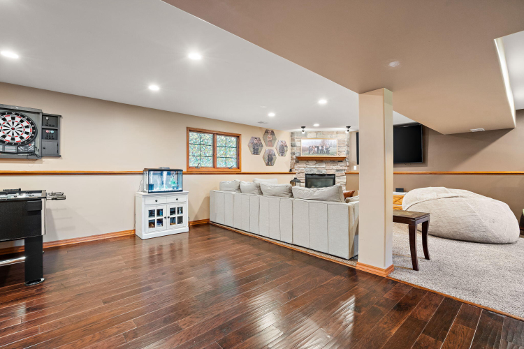 Listing Image 22