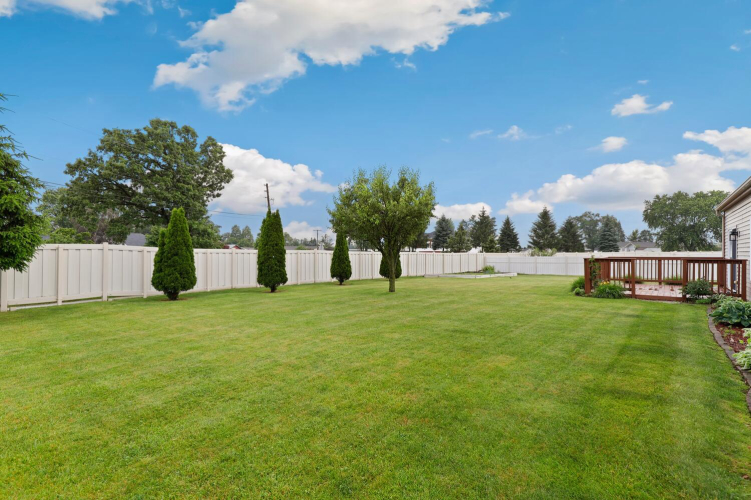 Listing Image 17