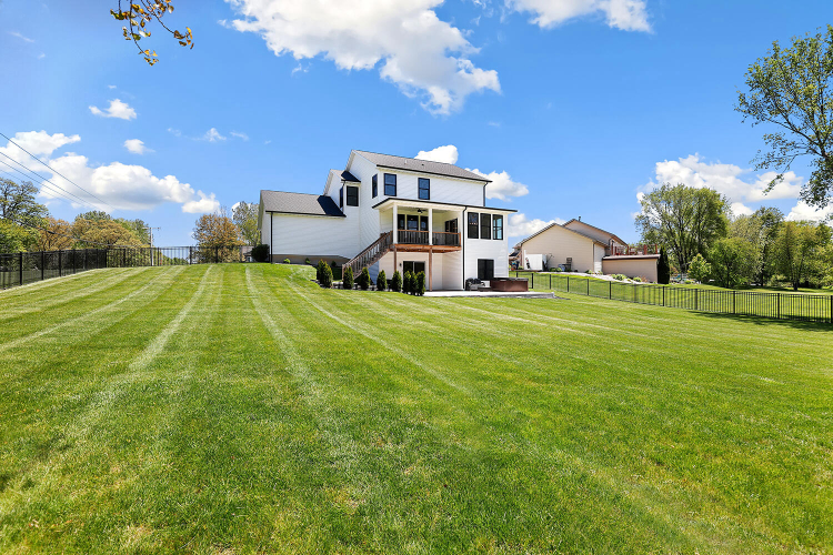 Listing Image 52