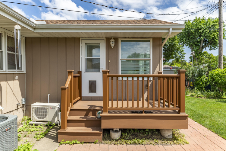 Listing Image 5