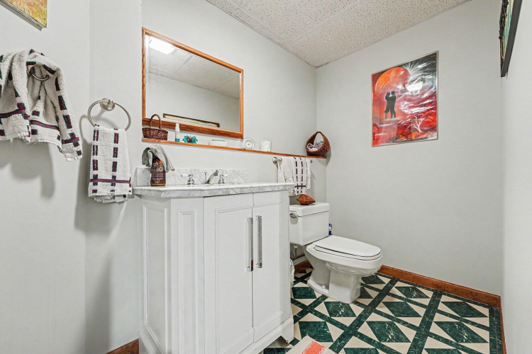 Listing Image 32