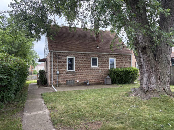 Listing Image 23