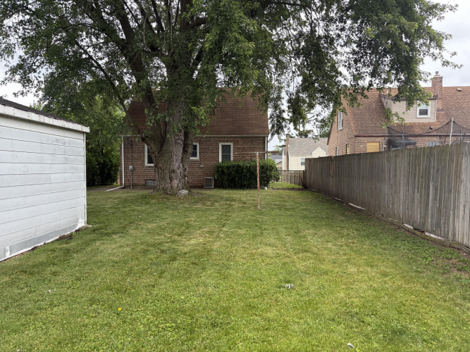 Listing Image 24
