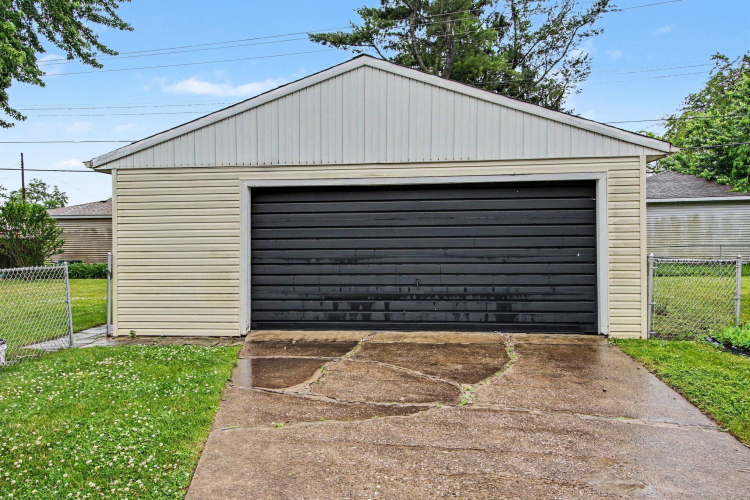 Listing Image 22