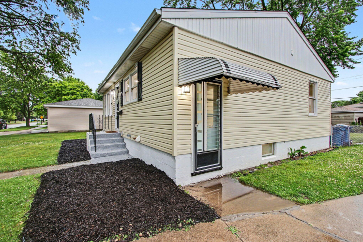Listing Image 23