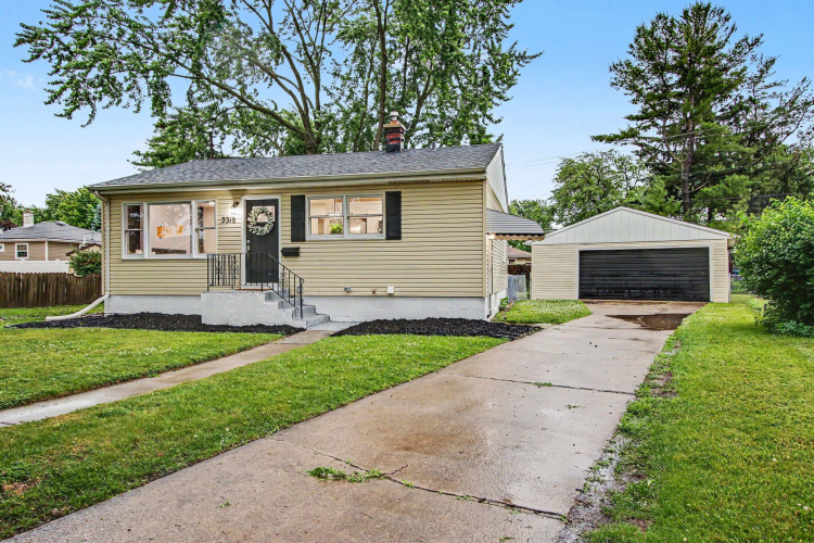 Listing Image 24
