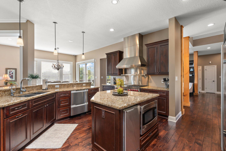 Listing Image 13