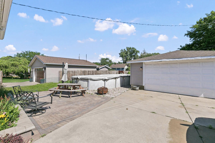 Listing Image 18