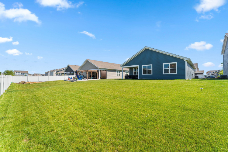 Listing Image 25