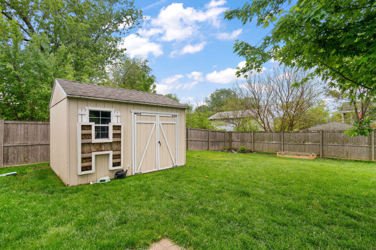 Listing Image 19