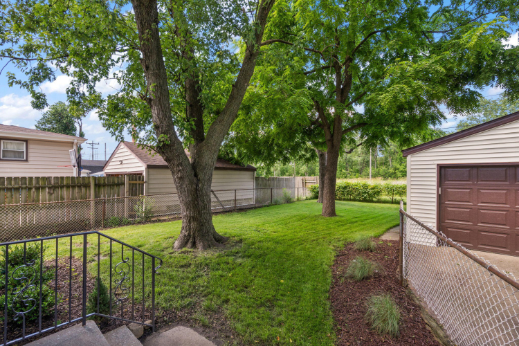 Listing Image 18