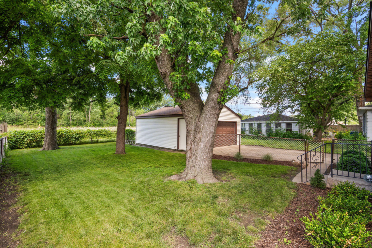 Listing Image 19