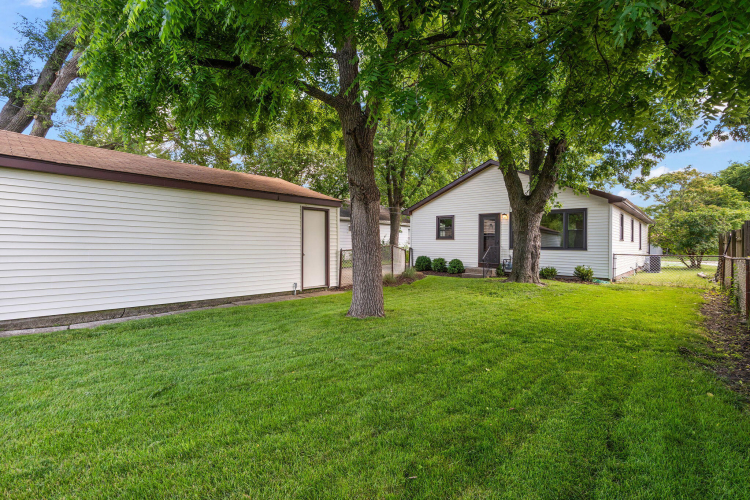 Listing Image 20
