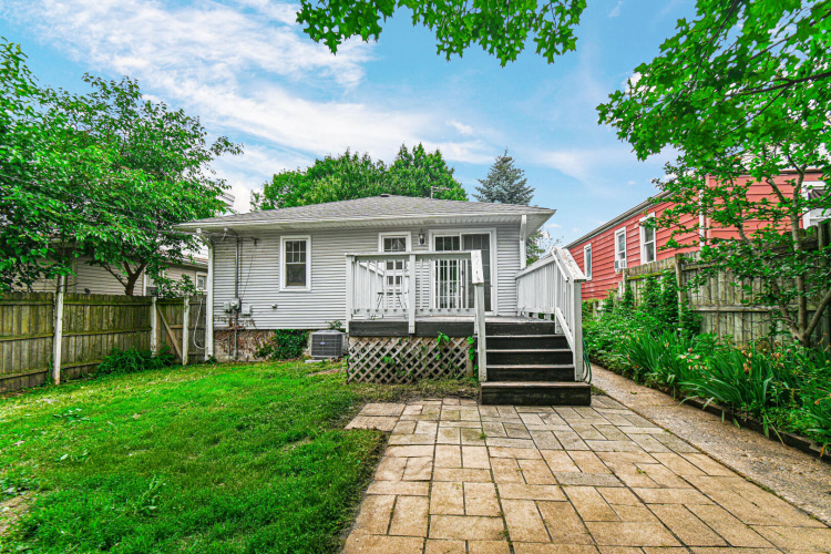 Listing Image 17
