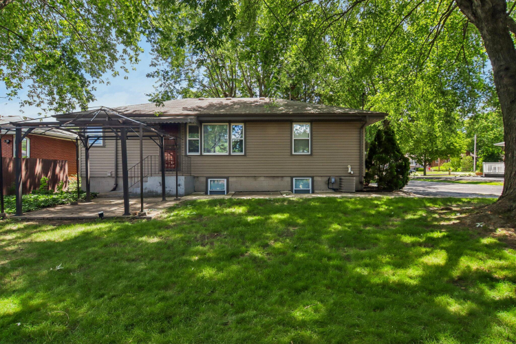 Listing Image 30