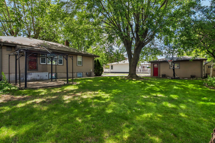 Listing Image 32