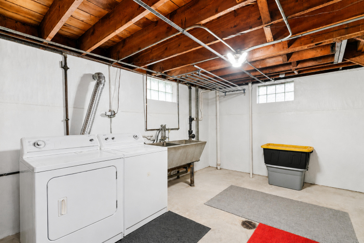 Listing Image 42