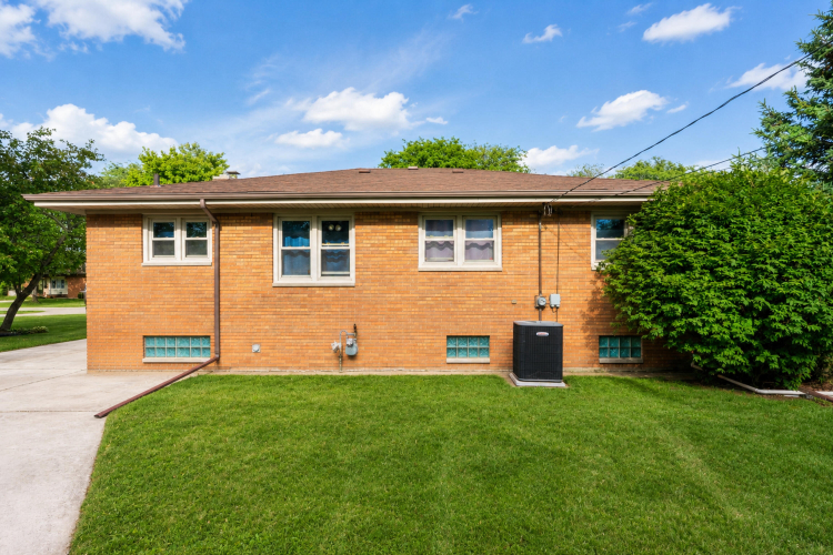 Listing Image 43