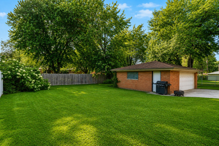 Listing Image 46