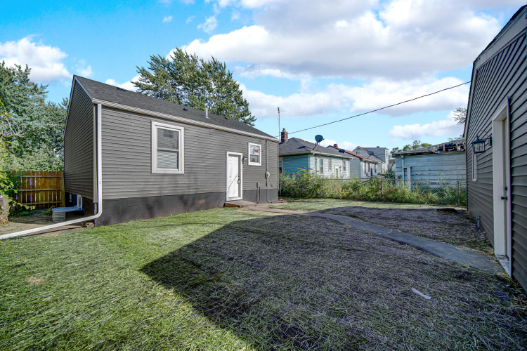 Listing Image 20