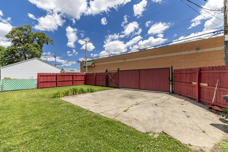 Listing Image 39