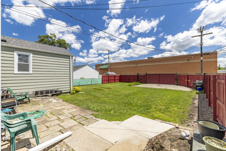 Listing Image 41