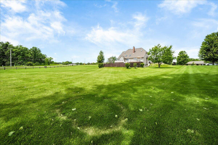 Listing Image 43