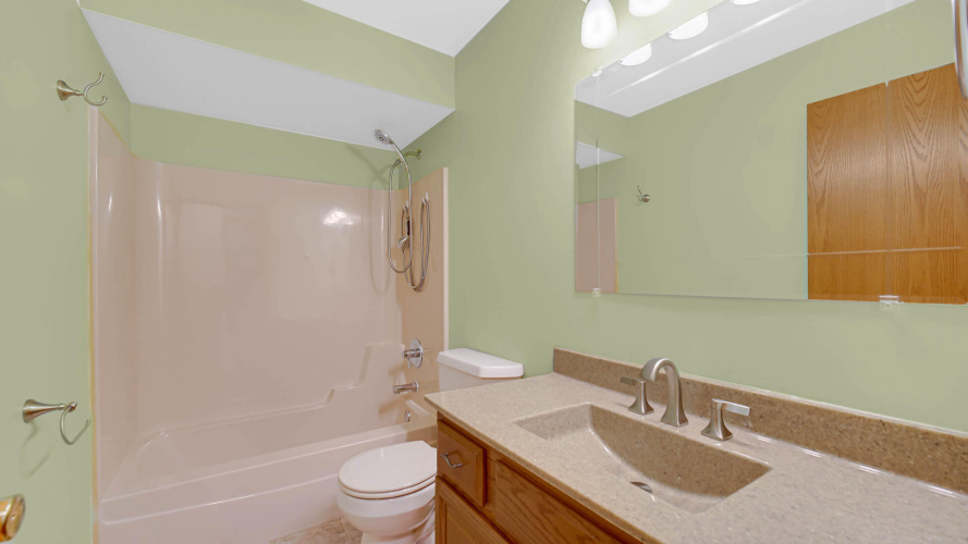 Listing Image 23