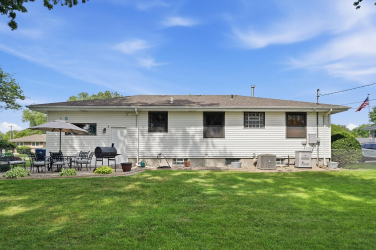 Listing Image 22