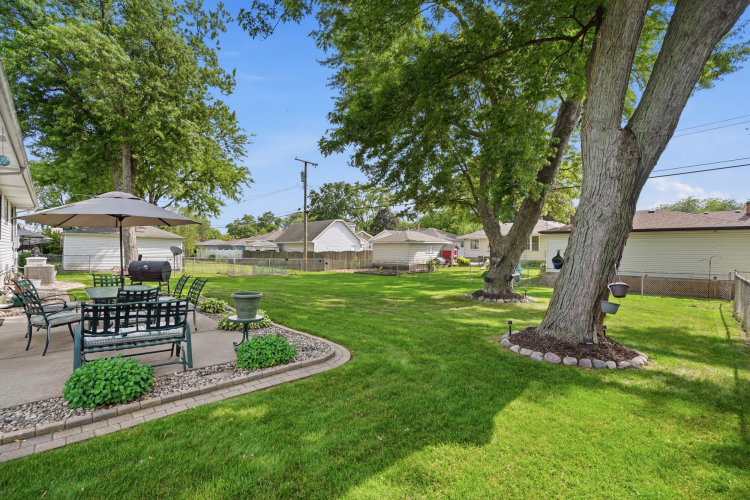 Listing Image 23
