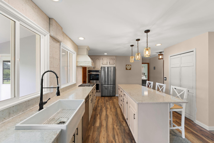 Listing Image 14