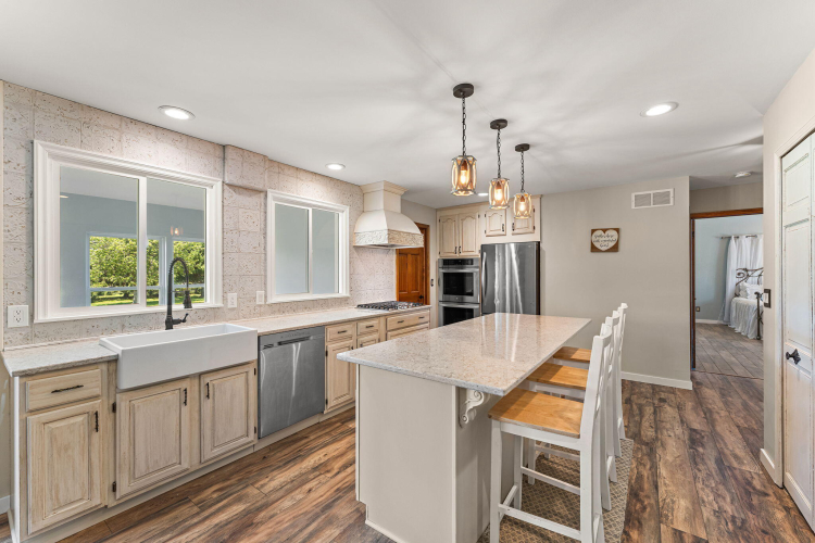 Listing Image 15