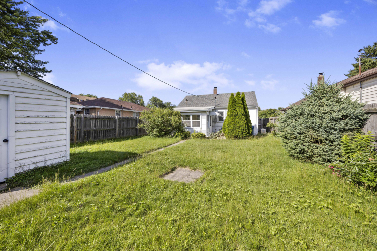 Listing Image 20