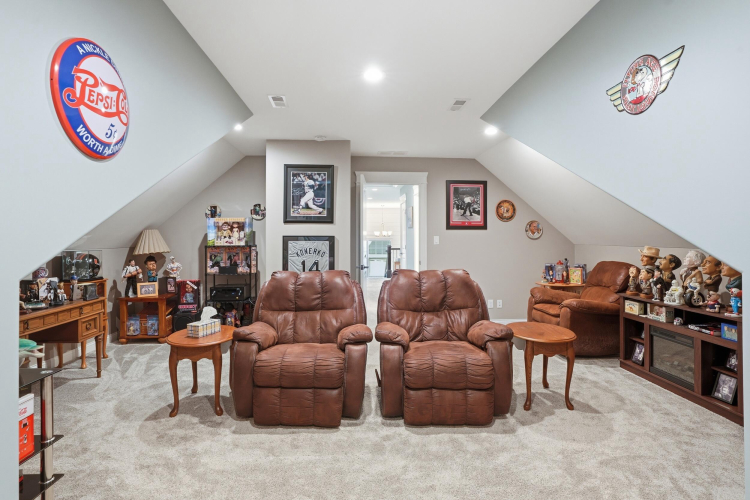 Listing Image 24